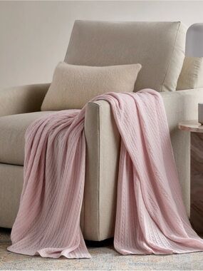 Quince Mongolian Cashmere Throw - Minimal Pink 50x60 - Retail $164